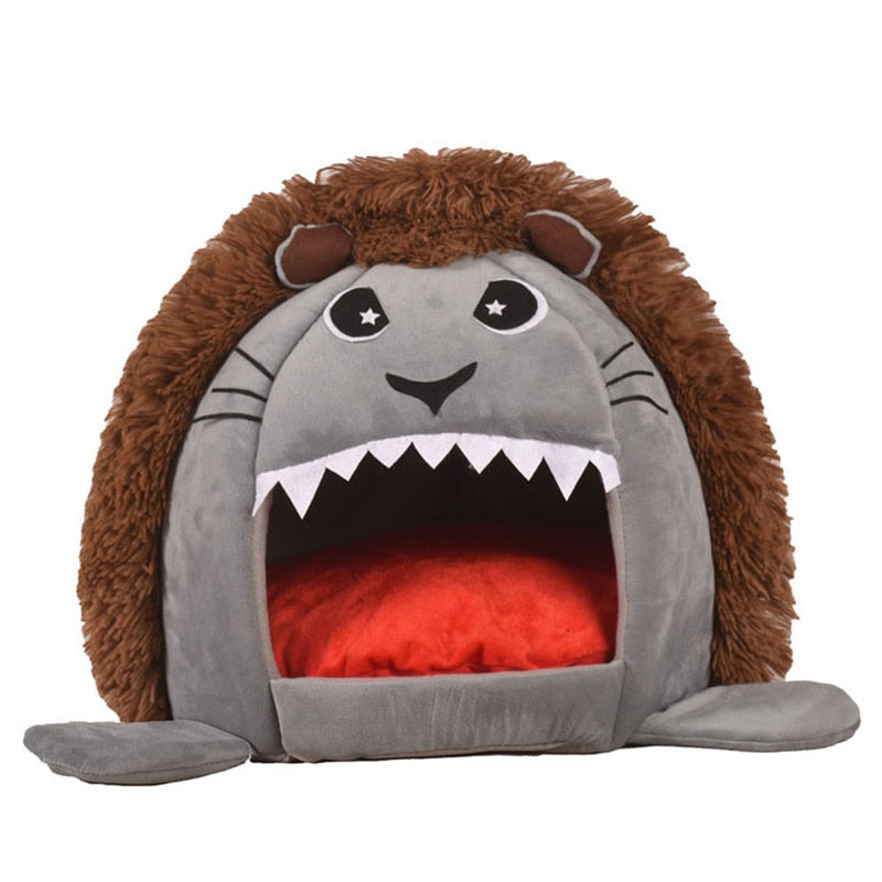 Cute Lion Shape Dog House