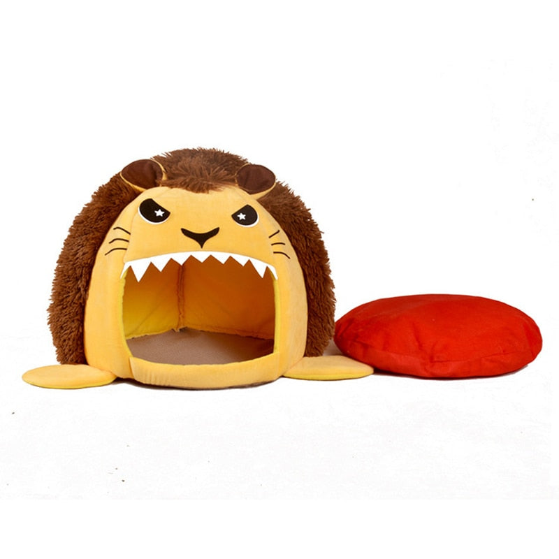 Cute Lion Shape Dog House