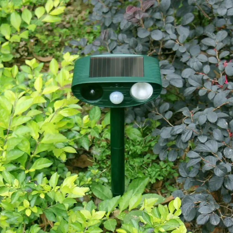 Ultrasonic Solar Power Rechargeable Pet Repeller