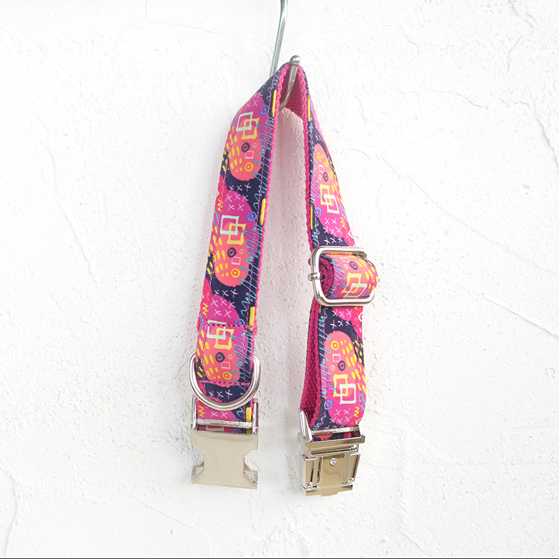PINK SCRAWL Engraved Dog Collar